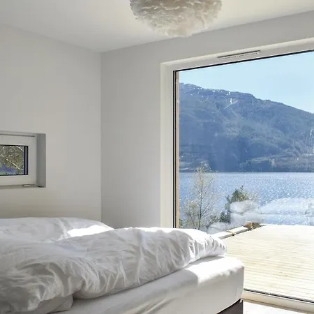 別荘 Awesome In W/ Sauna, Wifi And 5 Bedrooms Vikedal